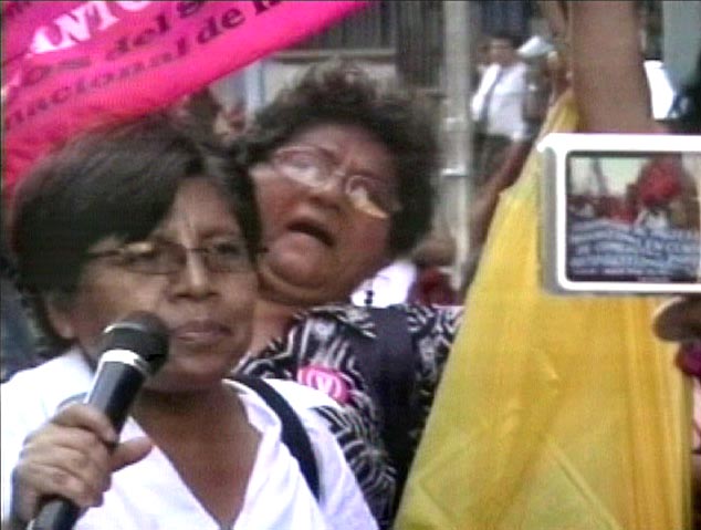 [Peruvians and Women's Day March]